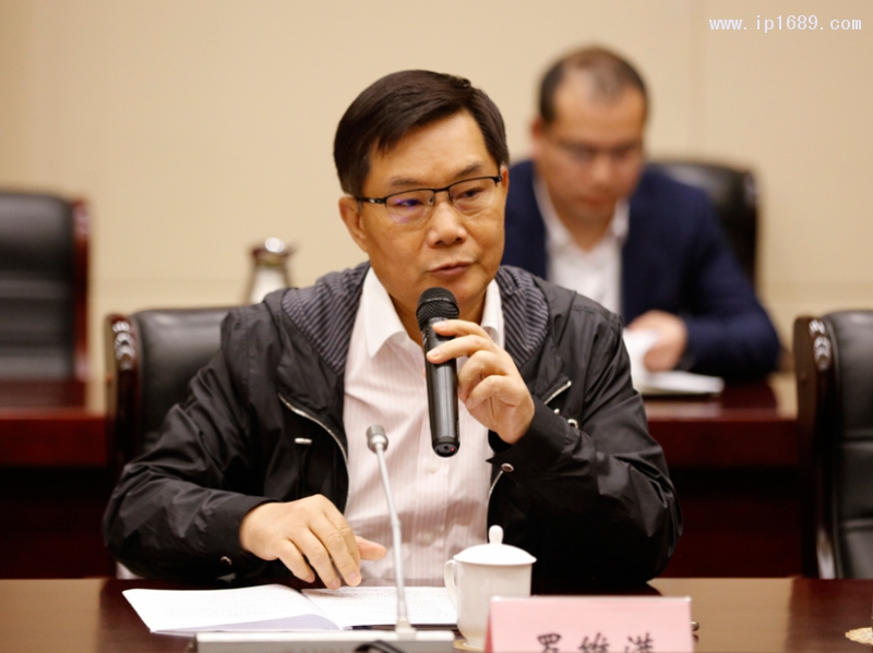 中國塑協(xié)BOPP專委會理事長、廣東德冠薄膜新材料股份有限公司董事長兼總裁羅維滿